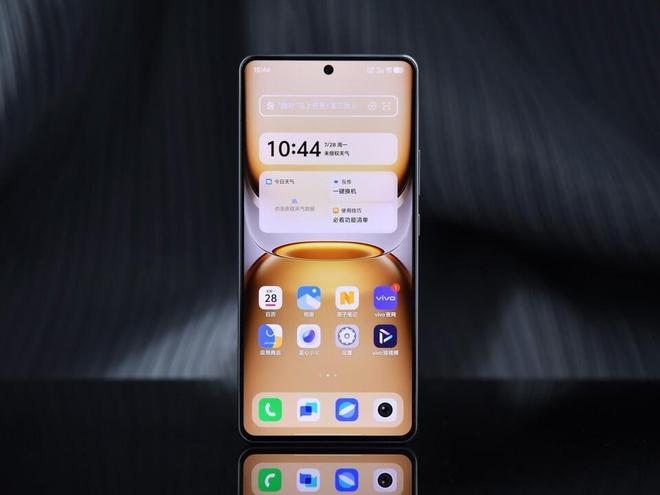 iQOO Z11系列突然入网:90W+9000mAh,还有LCD屏幕!